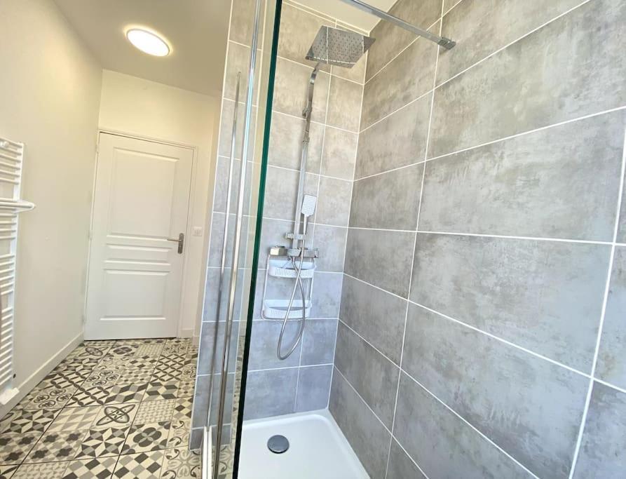 Appartement Le Dandy-Proche Centre-Neuf à Châteauroux Extérieur photo